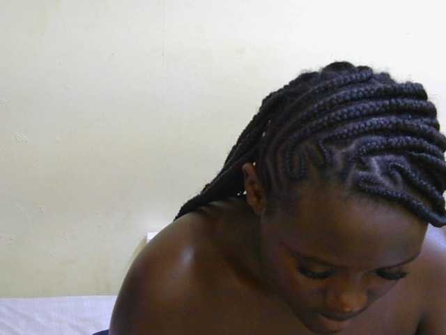 Riccara live cam on BongaCams
