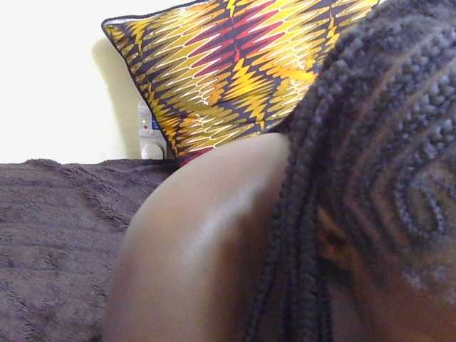 Riccara live cam on BongaCams
