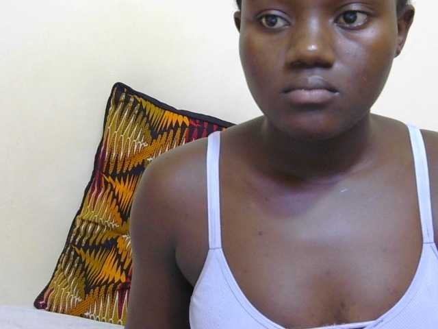 Riccara's BongaCams show and profile