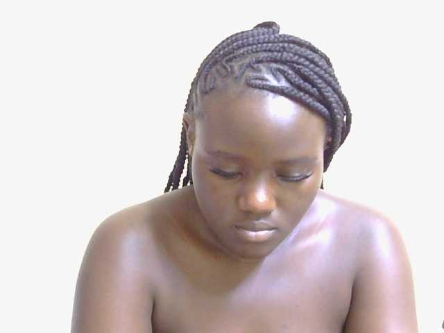 Riccara live cam on BongaCams