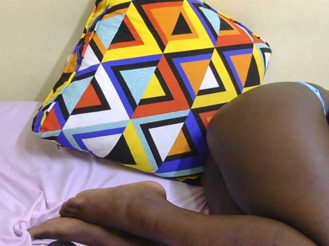 Riccara live cam on BongaCams