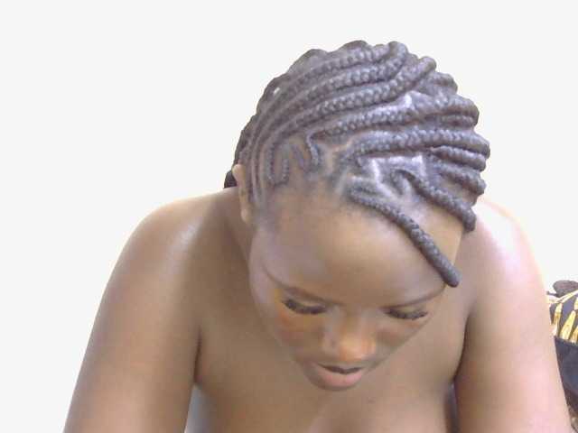 Riccara live cam on BongaCams