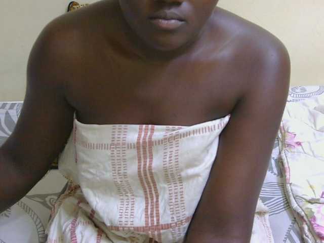 Riccara live cam on BongaCams