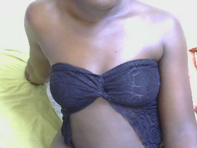 Riccara live cam on BongaCams