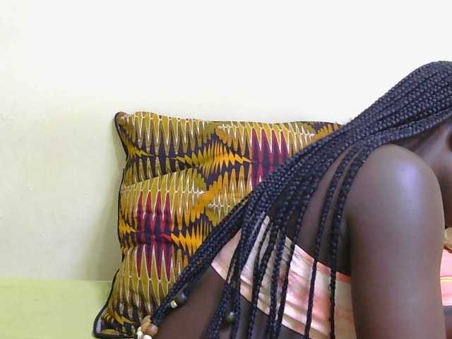 Riccara live cam on BongaCams