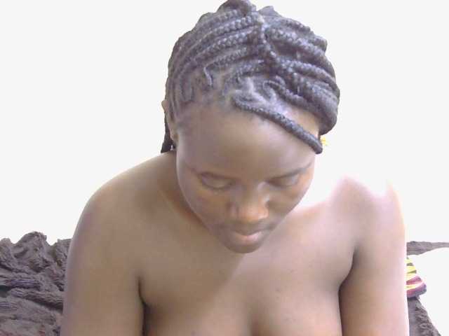 Riccara live cam on BongaCams