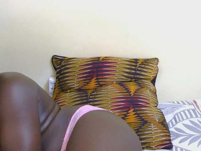 Riccara live cam on BongaCams