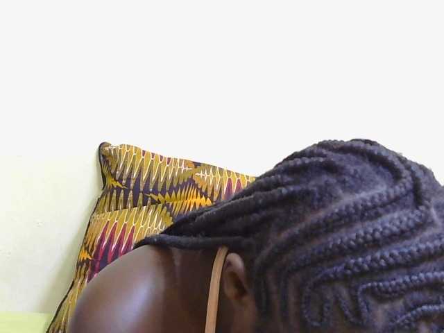 Riccara live cam on BongaCams