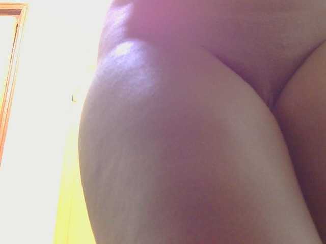 Riccara live cam on BongaCams
