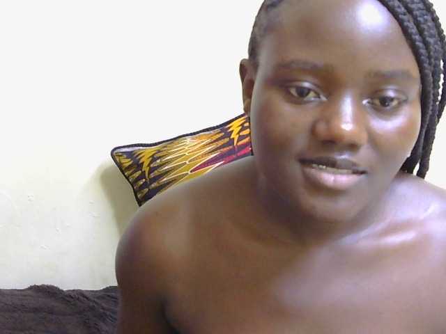 Riccara live cam on BongaCams