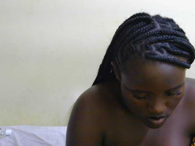 Riccara live cam on BongaCams
