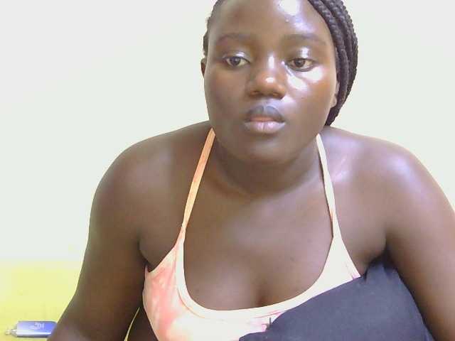 Riccara live cam on BongaCams