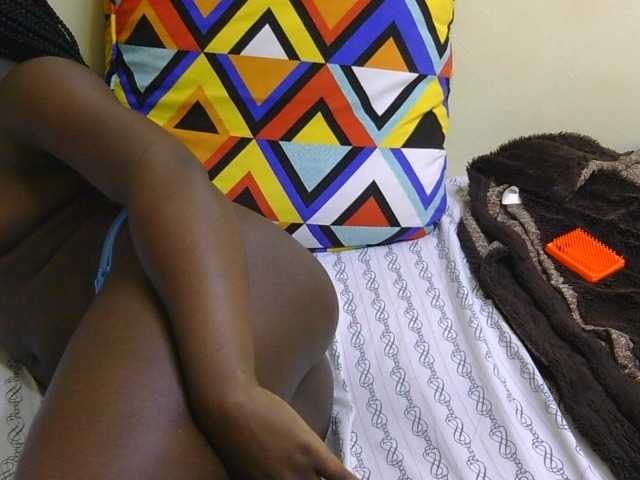 Riccara live cam on BongaCams