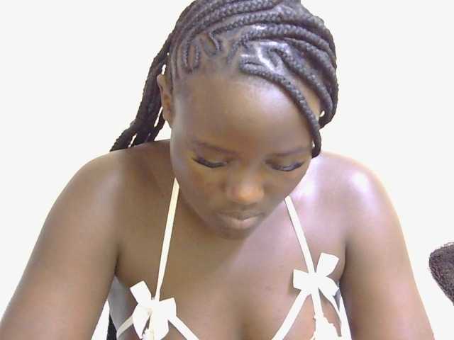 Riccara live cam on BongaCams