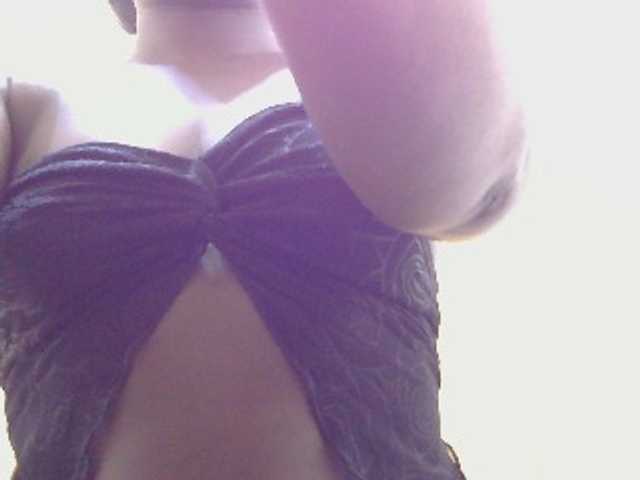 Riccara live cam on BongaCams