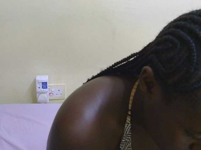 Riccara live cam on BongaCams