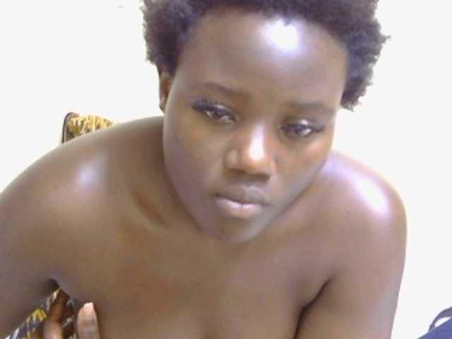 Riccara live cam on BongaCams