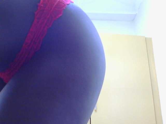 Riccara live cam on BongaCams