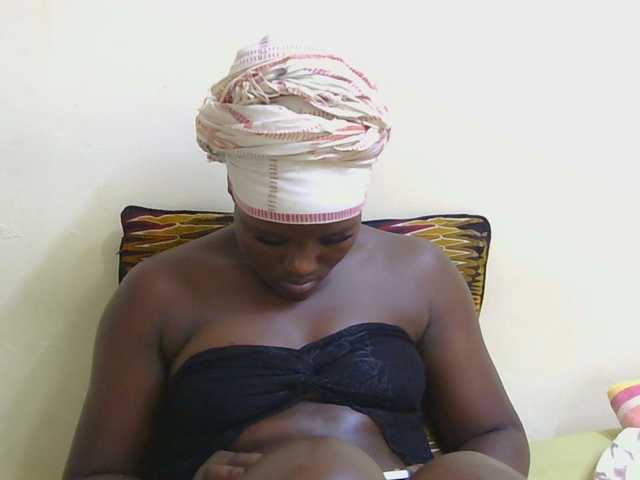 Riccara live cam on BongaCams