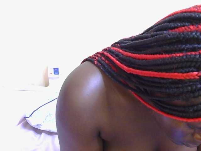 Riccara live cam on BongaCams