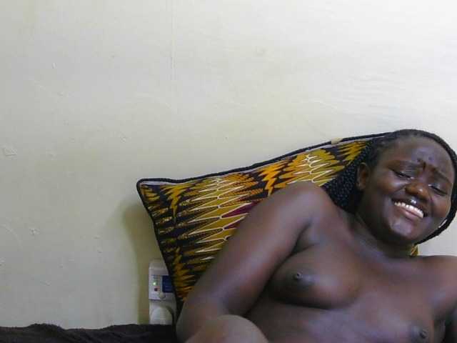 Riccara live cam on BongaCams