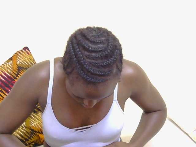 Riccara's BongaCams show and profile