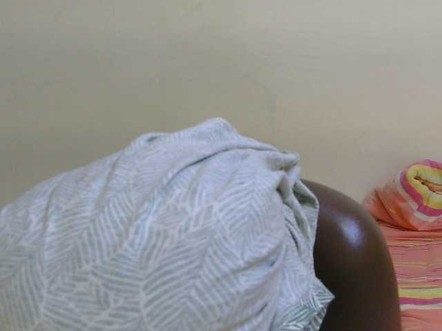 Riccara live cam on BongaCams
