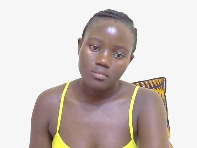 Riccara's BongaCams show and profile