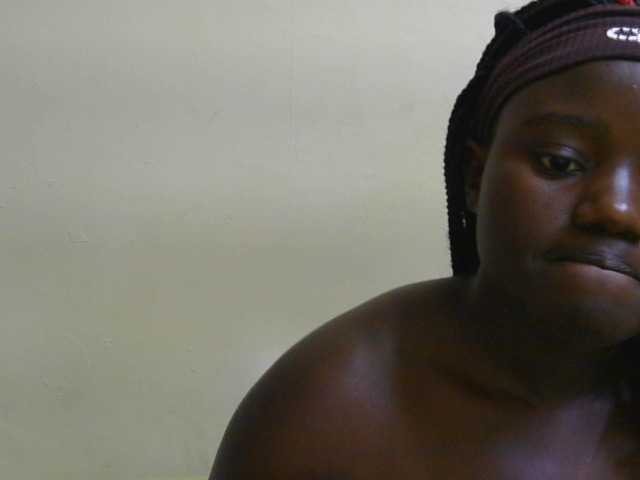 Riccara live cam on BongaCams
