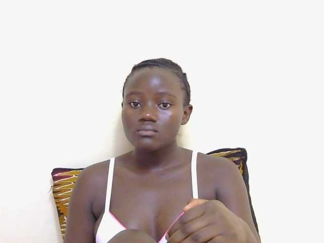 Riccara's BongaCams show and profile