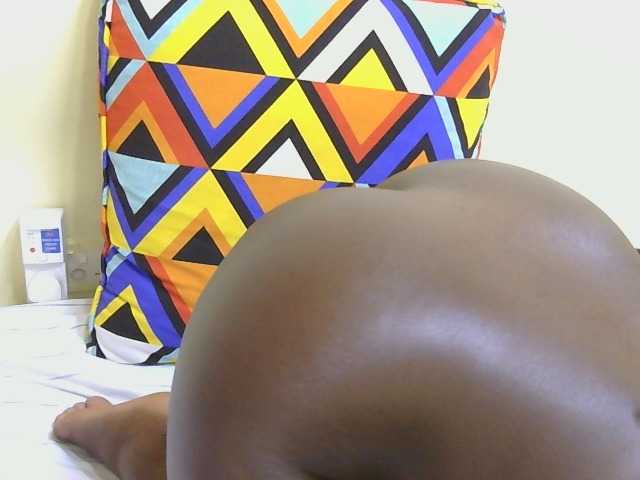 Riccara live cam on BongaCams