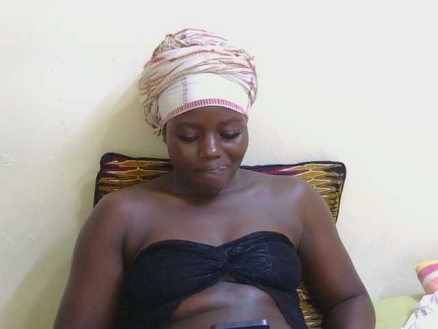 Riccara live cam on BongaCams