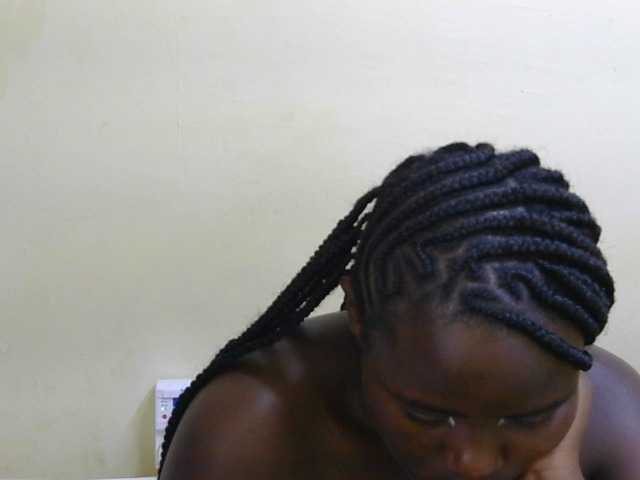 Riccara live cam on BongaCams