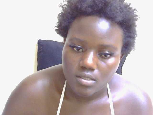 Riccara live cam on BongaCams