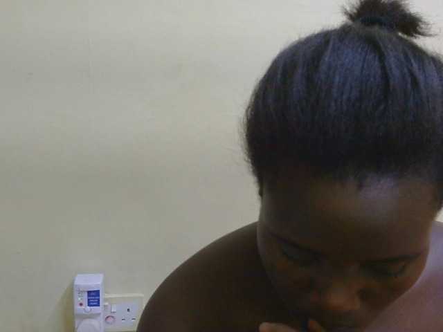 Riccara live cam on BongaCams