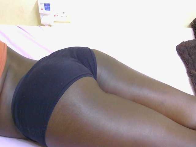 Riccara live cam on BongaCams