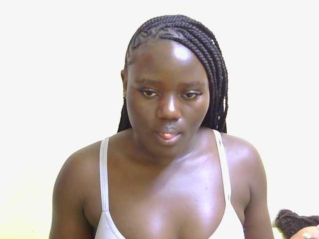 Riccara live cam on BongaCams