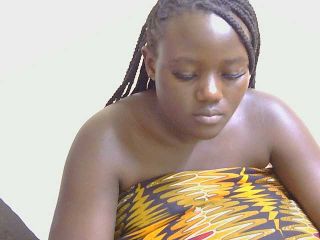 Riccara live cam on BongaCams