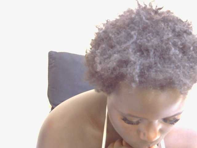 Riccara live cam on BongaCams