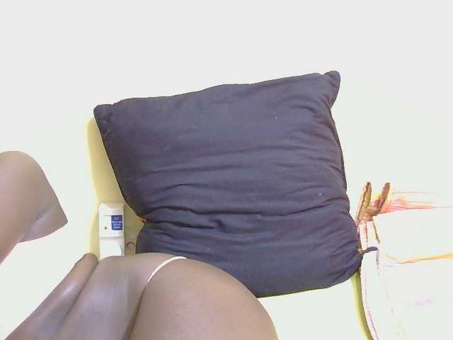 Riccara, live now on BongaCams