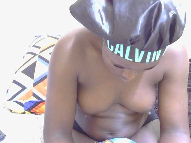 Riccara live webcam show