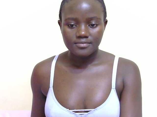 Riccara's BongaCams profile