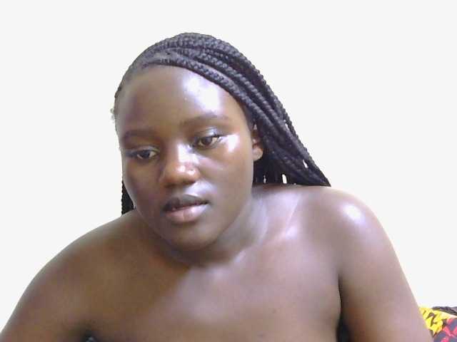 Riccara live cam on BongaCams