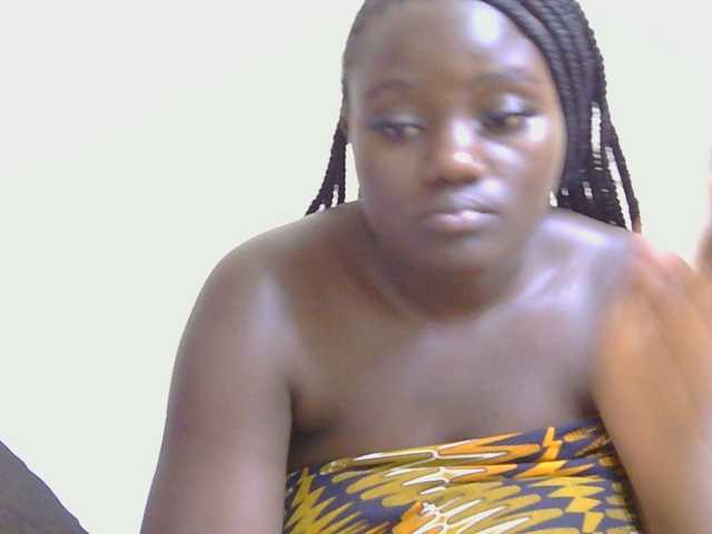 Riccara live cam on BongaCams