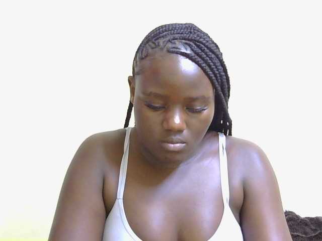 Riccara live cam on BongaCams