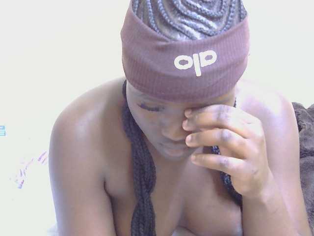 Riccara live cam on BongaCams