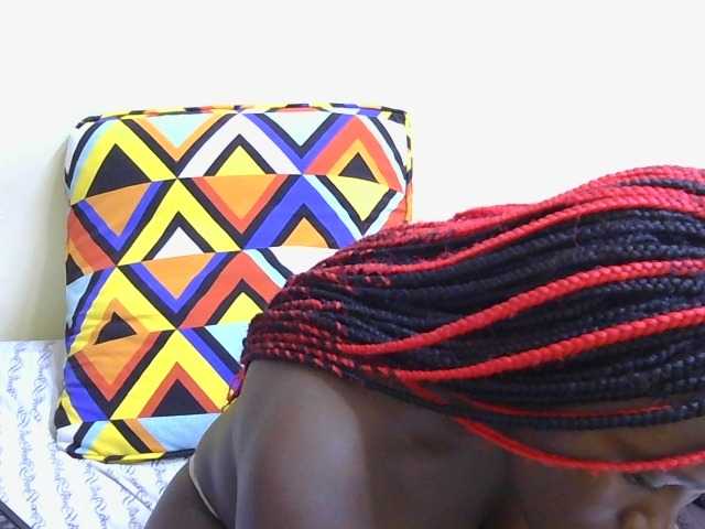Riccara live cam on BongaCams