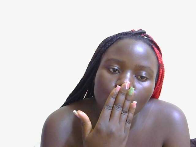 Riccara live cam on BongaCams