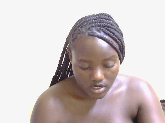 Riccara live cam on BongaCams