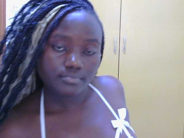 Riccara live cam on BongaCams